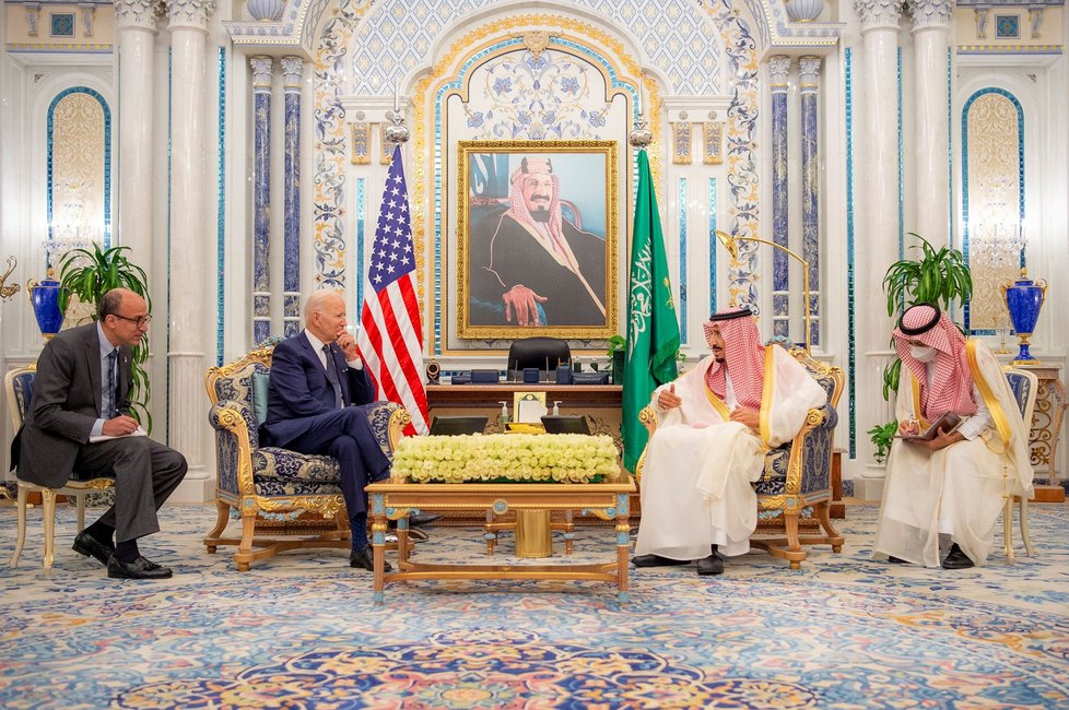 Joe Biden v Saúdské Arábii: s králem Salmánem ibn Abdal Azízem Saúdem