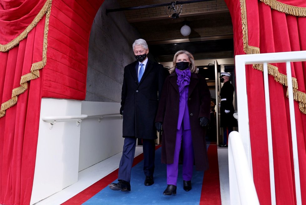 Bývalý prezident USA Bill Clinton a jeho žena Hillary Clintonová na inauguraci 46. prezidenta USA Joe Bidena (20. 1. 2021)
