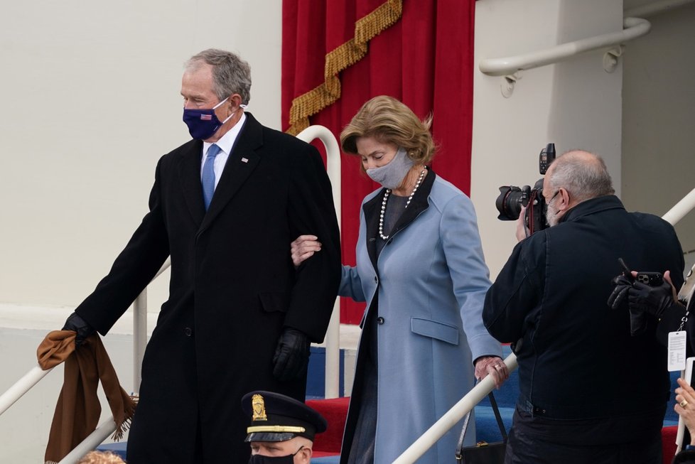 Bývalý prezident USA George W. Bush a jeho žena Laura Bushová na inauguraci 46. prezidenta USA Joe Bidena (20. 1. 2021)