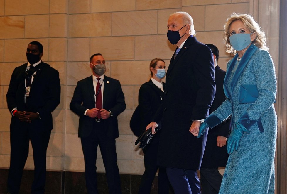 Zvolený prezident USA Joe Biden se svou ženou Jill Bidenovou na prezidentské inauguraci ve Washingotnu D. C. (20. 1. 2021)