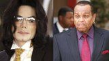 Otce Michaela Jacksona hospitalizovali: Má šílenou horečku