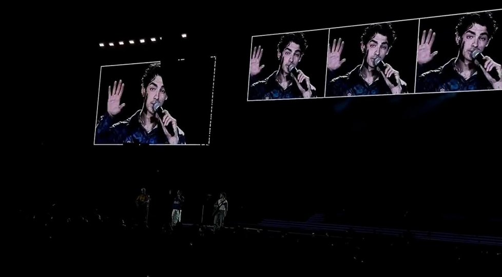 Joe Jonas na koncertě promluvil o rozvodu...