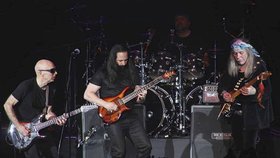 G3 letos v Moskvě: Joe Satriani, John Petrucci, Uli Jon Roth.