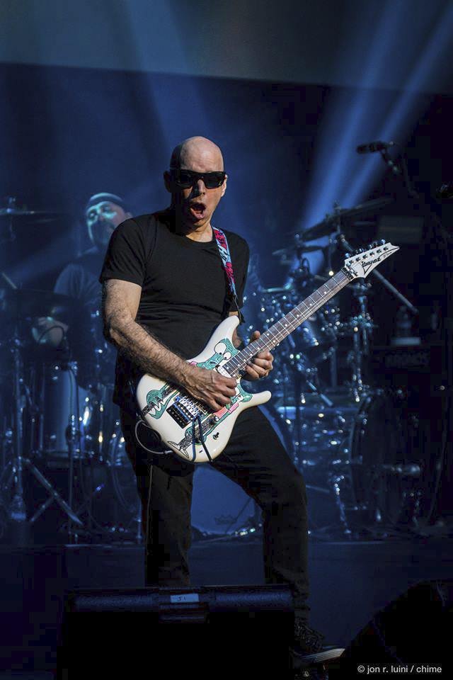 Joe Satriani