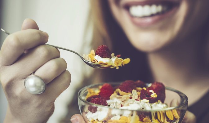 Některé jogurty z obchodů zdraví víc škodí, než prospívají. Jaký si vybrat?