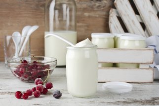Jogurtové mámení: Sladké recepty, které jogurt povznese na úplně jinou úroveň