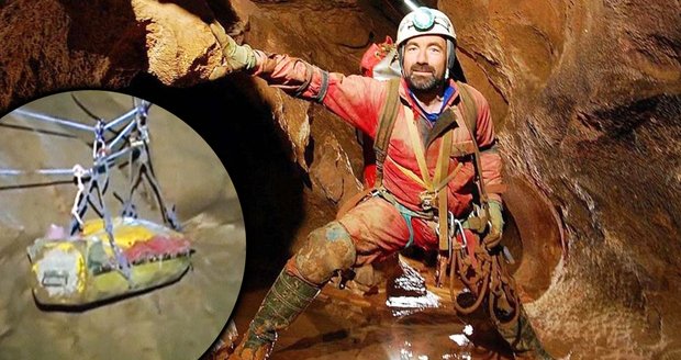Konečně záchrana! 1. video z vytahování speleologa z nejhlubší jeskyně v Německu!