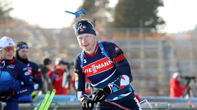 Johannes Thingnes Bø nepředvedl zrovna reklamu na biatlon.
