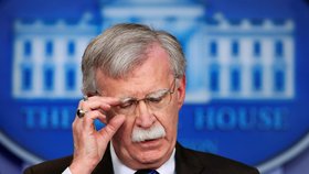 Bezpečnostní poradce Bílého domu John Bolton na žádost prezidenta Donalda Trumpa rezignoval.