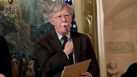 Bezpečnostní poradce Bílého domu John Bolton na žádost prezidenta Donalda Trumpa rezignoval