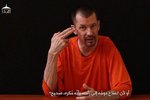 John Cantlie v prvním videu ISIS