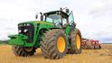 Traktory John Deere