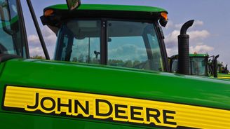 Slavný traktorář Deere přibírá další byznys, investicí za 120 miliard vstoupí do stavby silnic