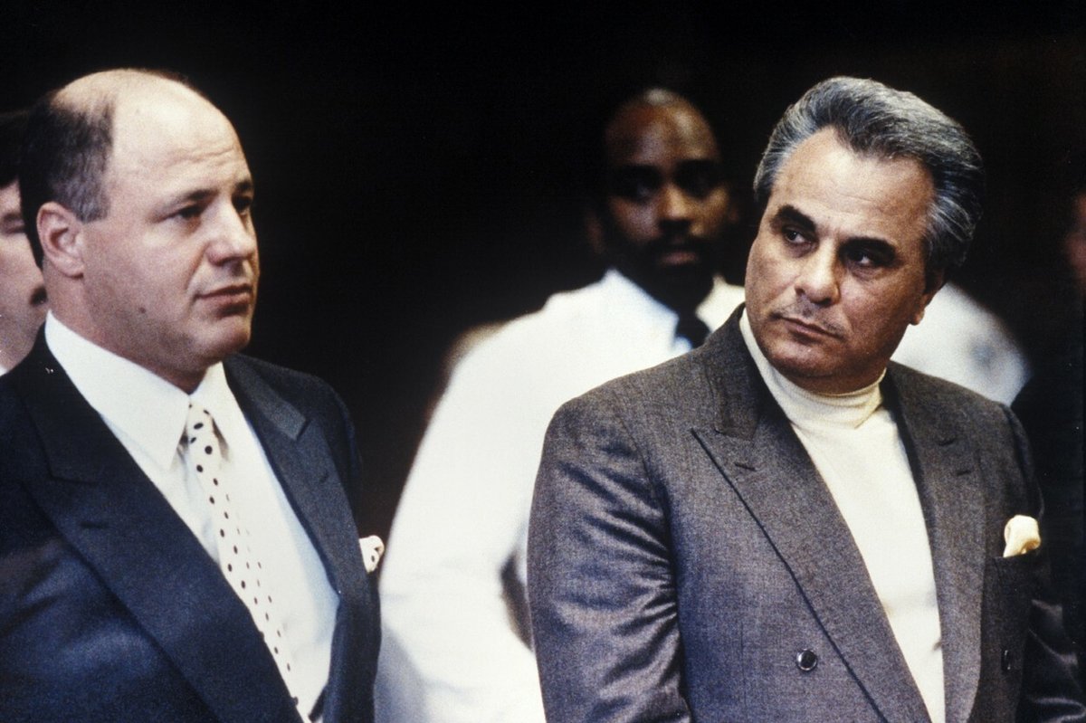 Mafián John Gotti zemřel ve vězení 10. června 2002. Za vydírání a šest vražd dostal doživotí.