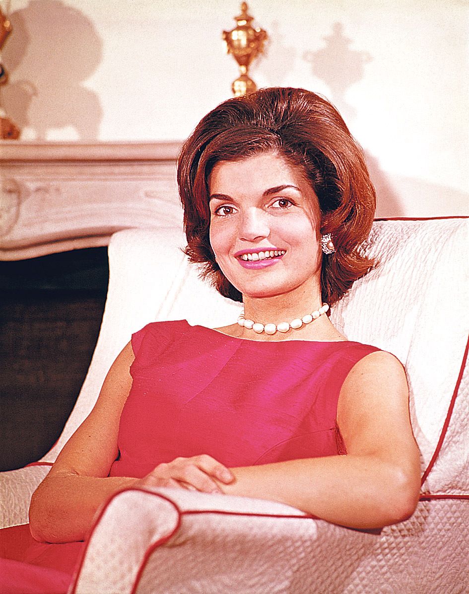 Jackie se v roce 1968 odstěhovala ze spojených států a vdala se za řeckého miliardáře Onasise.