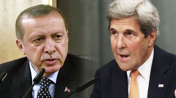 Turecko pryč z NATO? Kerry naznačil možnost odchodu Ankary.