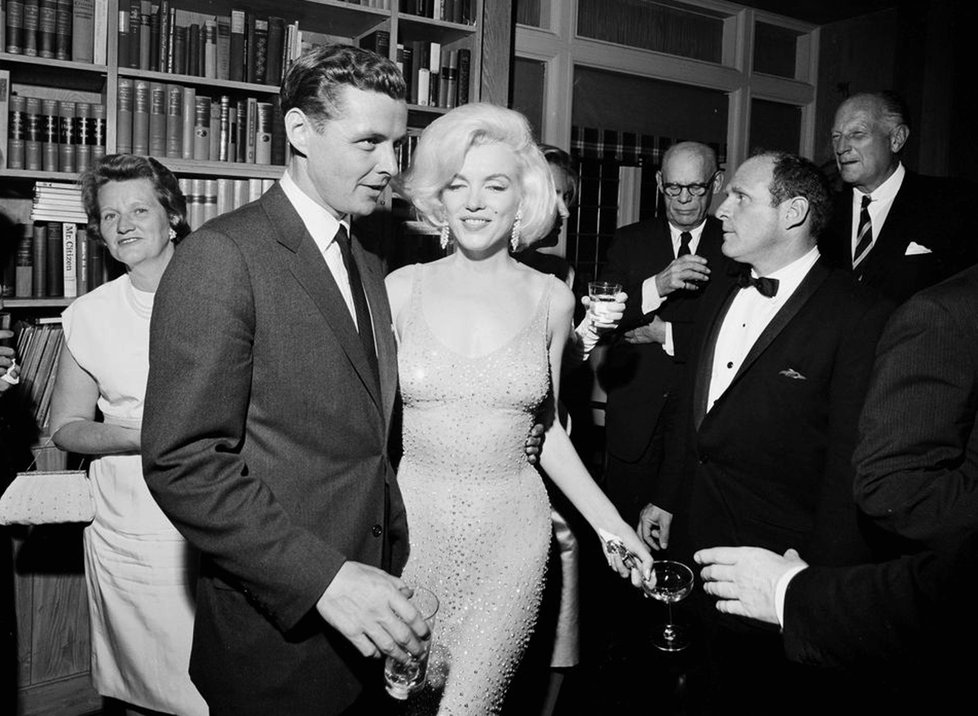 Marilyn údajně spala i s Kennedym.