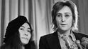 John Lennon a Yoko Ono.