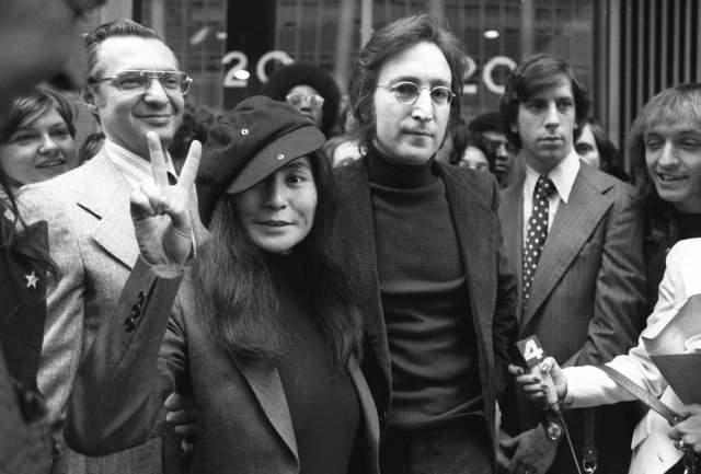 Yoko Ono způsobila rozpad Beatles.