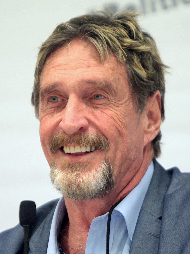 John McAfee na politické konferenci roku 2016.