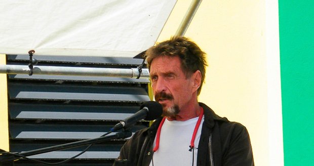 John McAfee je průkupník internetových antivirů