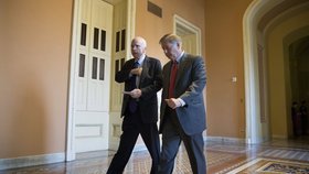 Republikánští senátoři John McCain a Lindsey Graham