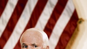 Neúspěšný kandidát na prezidenta USA John McCain