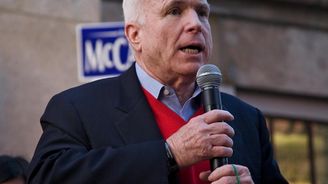 USA v Afghánistánu prohrávají, řekl senátor McCain