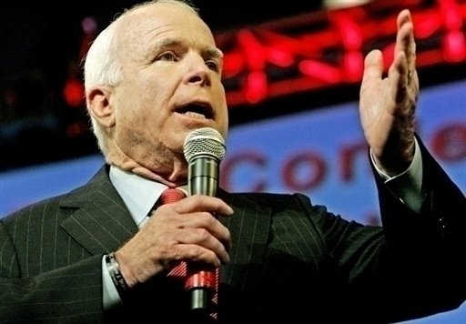 Americký senátor John McCain čeká blízkou smrt. Řeší proto účastníky svého pohřbu a chce, aby Trump mezi nimi nebyl