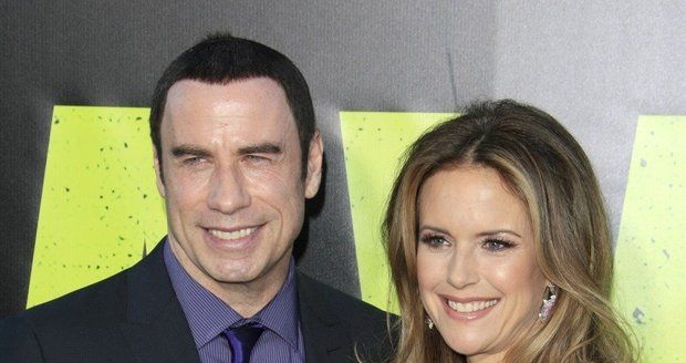 John Travolta a Kelly Preston byli celý večer usměvaví.