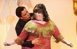 Travolta se svým alteregem Ednou Turnblad.