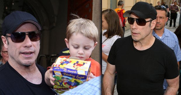 Lehce zanedbaný Travolta, které mu během pobytu v Čechách narostlo strniště, zkoupil hračkářství a potěšil synka dřevěnou hračkou