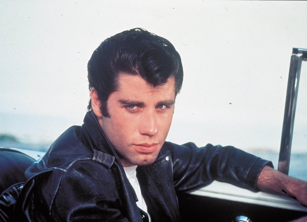 Ve filmové Pomádě zpíval a tančil John Travolta