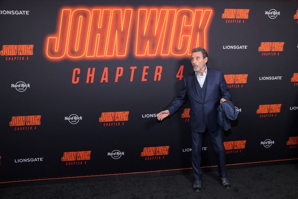 Premiéra filmu John Wick: Chapter 4: Ian McShane