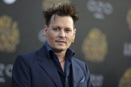 Johnny Depp měsíčně rozhýří necelých 50 milionů korun.
