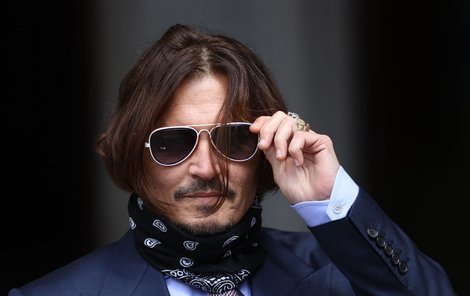 Na festival do Karlových Varů přijede herec Johnny Depp!