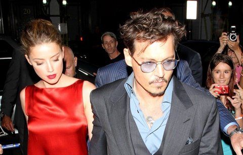 Depp utekl z natáčení Pirátů: Naskočil na první letadlo a odletěl za ženou