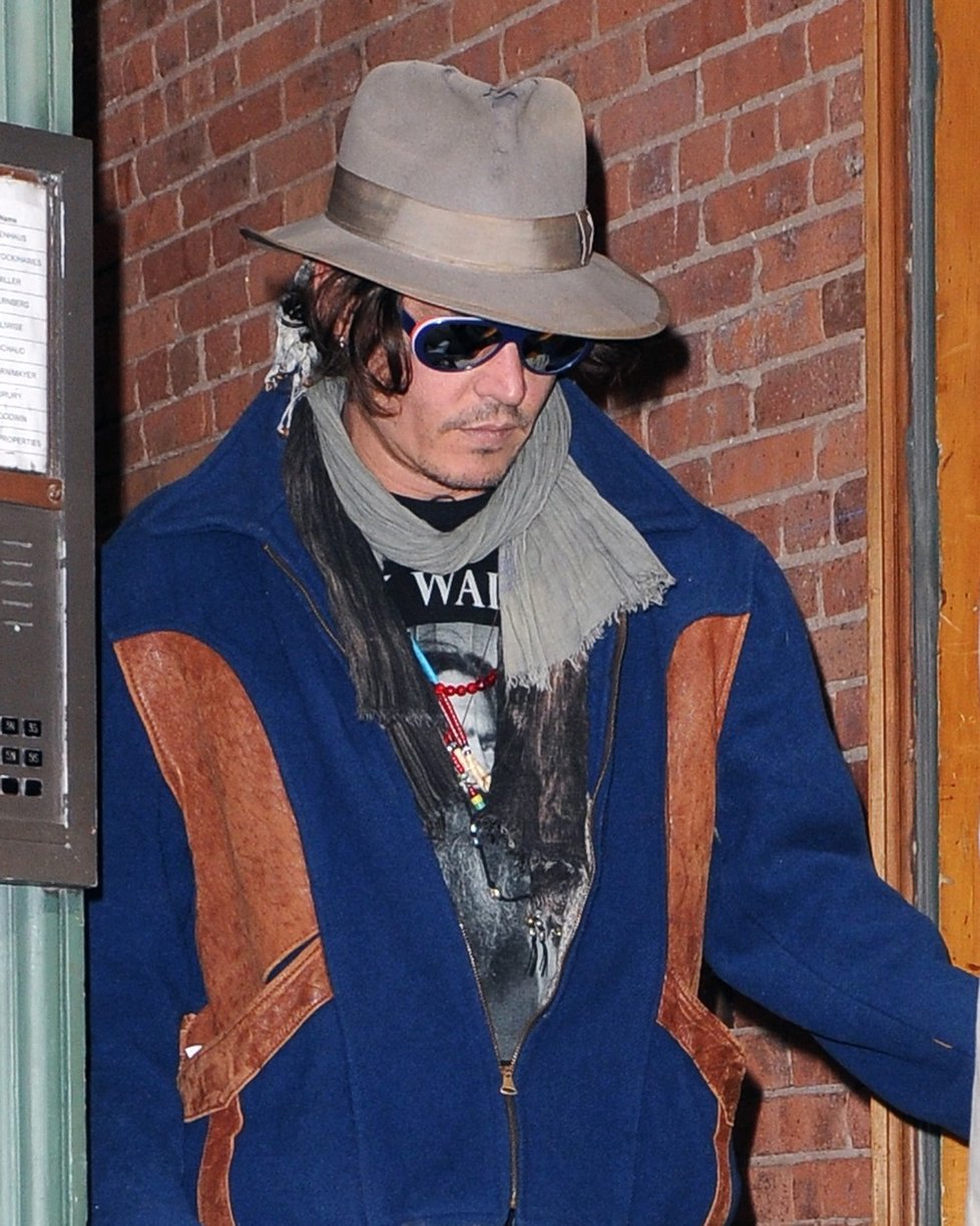 Johnny Depp těsně před odletem z Austrálie