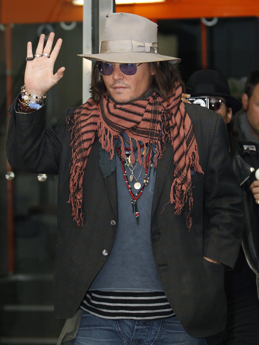 Depp přijel do Japonska propagovat film The Tourist bez své herecké kolegyně Angeliny Jolie