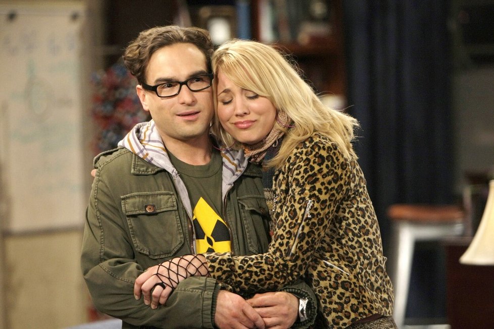 Johnny Galecki a Kaley Cuoco jako Leonard a Penny