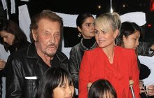 Johnny Hallyday (†74): Vdova běsní! To má být jeho pomník?!