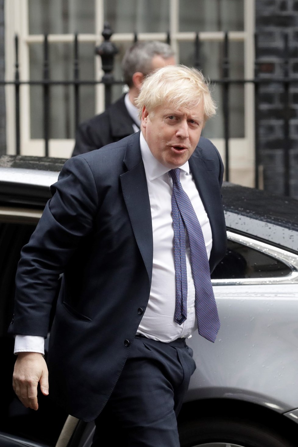 Britský premiér Boris Johnson na Downing street (13.2.2020)