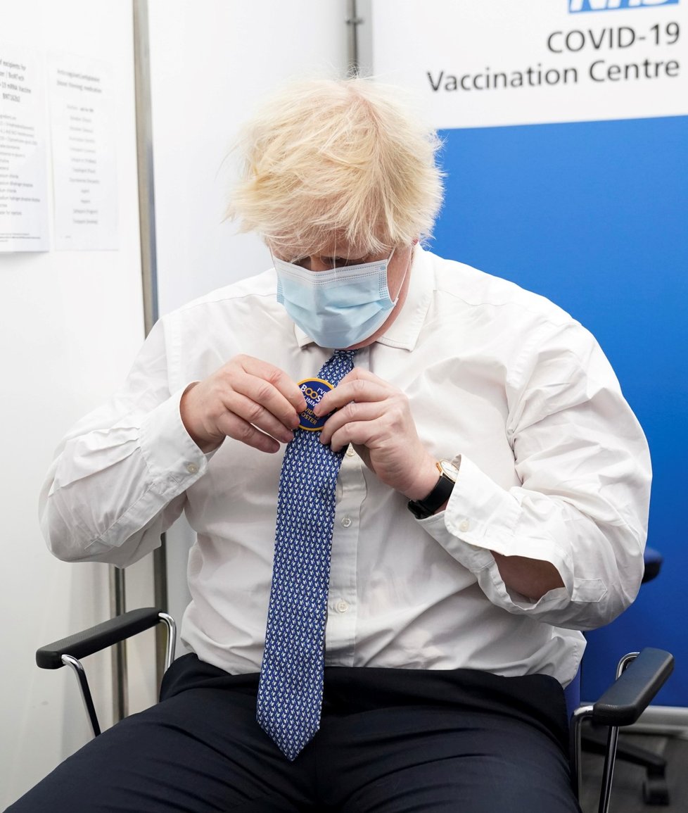 Britský premiér Boris Johnson dostal posilující dávku vakcíny (2. 12. 2021).