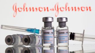 Johnson & Johnson odkládá distribuci vakcíny proti covidu v Evropě. Šetří případy krevních sraženin 