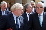 Britský premiér Boris Johnson a předseda Evropské komise Jean-Claude Juncker