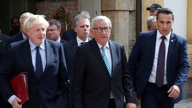 Britský premiér Boris Johnson a předseda Evropské komise Jean-Claude Juncker