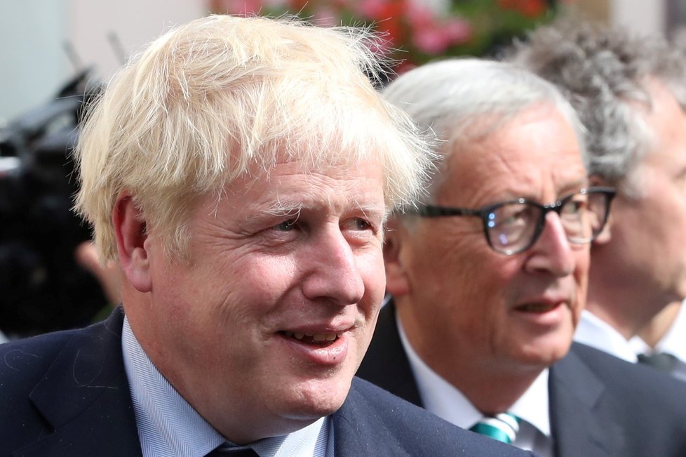 Britský premiér Boris Johnson a předseda Evropské komise Jean-Claude Juncker