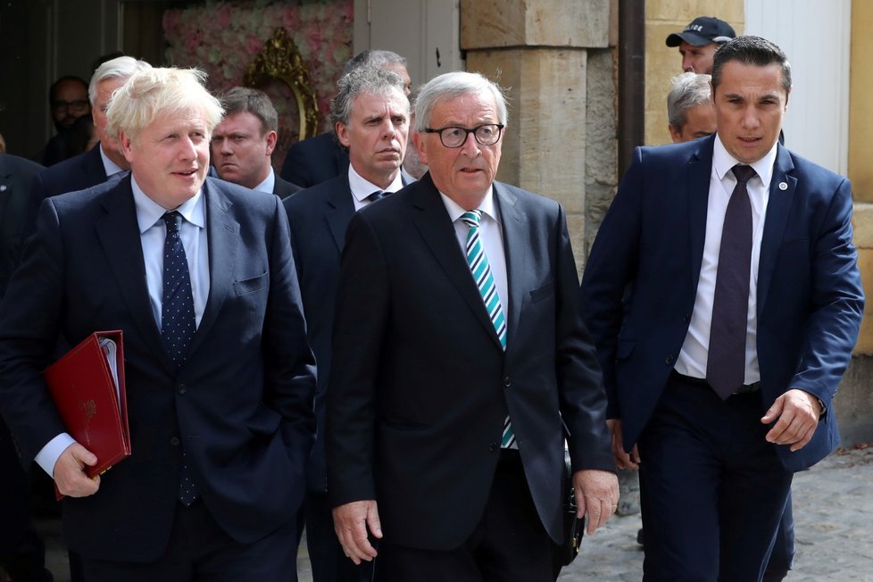 Britský premiér Boris Johnson a předseda Evropské komise Jean-Claude Juncker