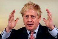 Johnson už neleží na JIPce. Britský premiér má prý „nesmírně dobrou náladu“