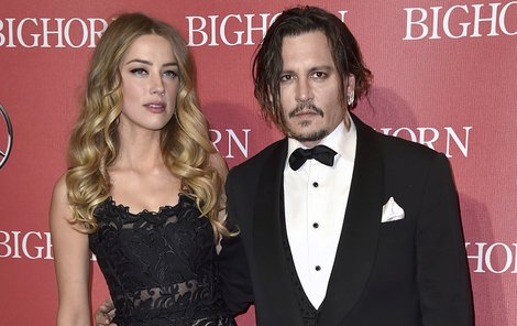 Vztáhl Johnny Depp ruku na křehkou Amber?